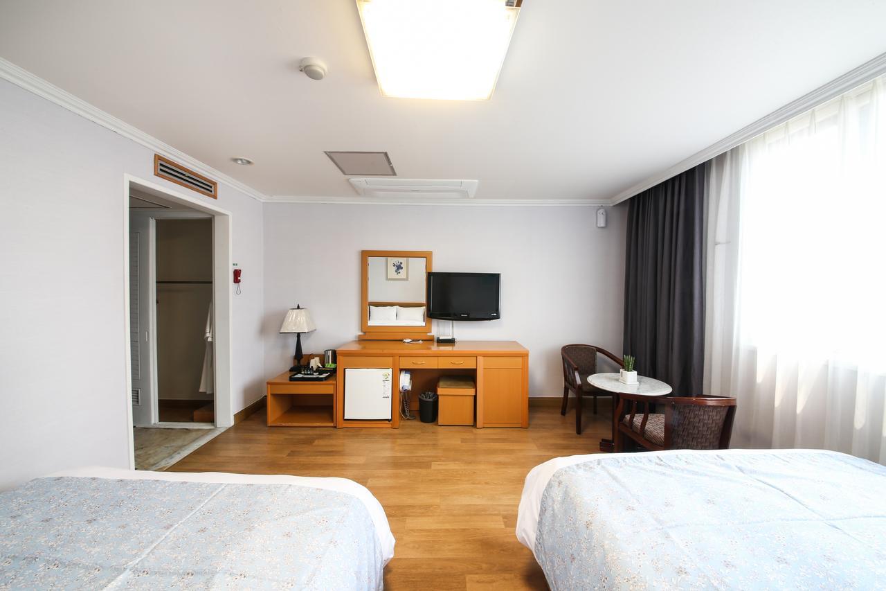 Gwangalli Utopia Tourist Hotel Busan Bagian luar foto